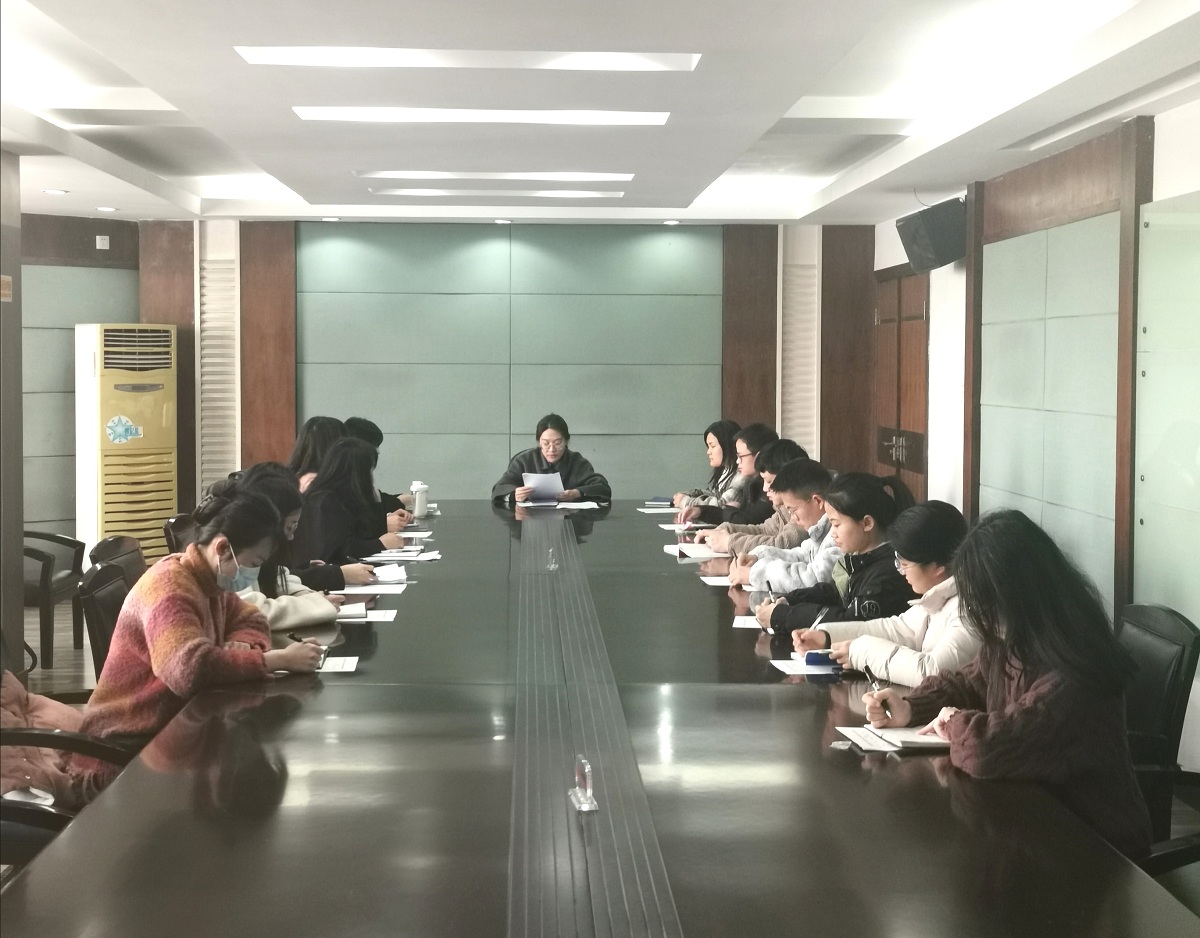 团员和青年主题教育专题组织生活会1.jpg